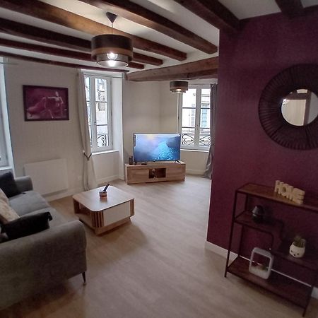 Le Vieux Laval Apartment ลาวาล ภายนอก รูปภาพ