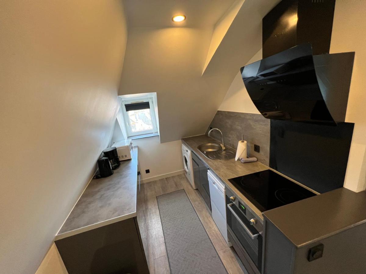 Le Vieux Laval Apartment ลาวาล ภายนอก รูปภาพ