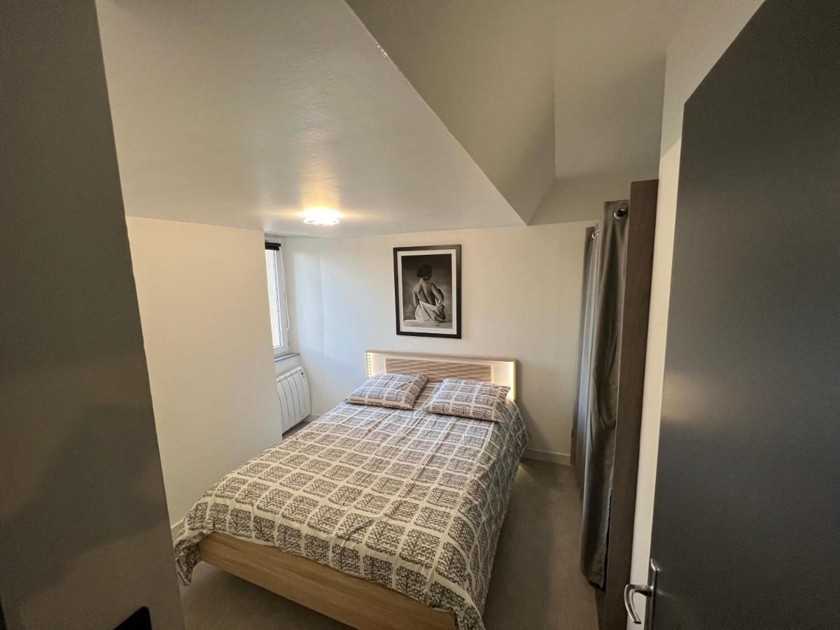 Le Vieux Laval Apartment ลาวาล ภายนอก รูปภาพ
