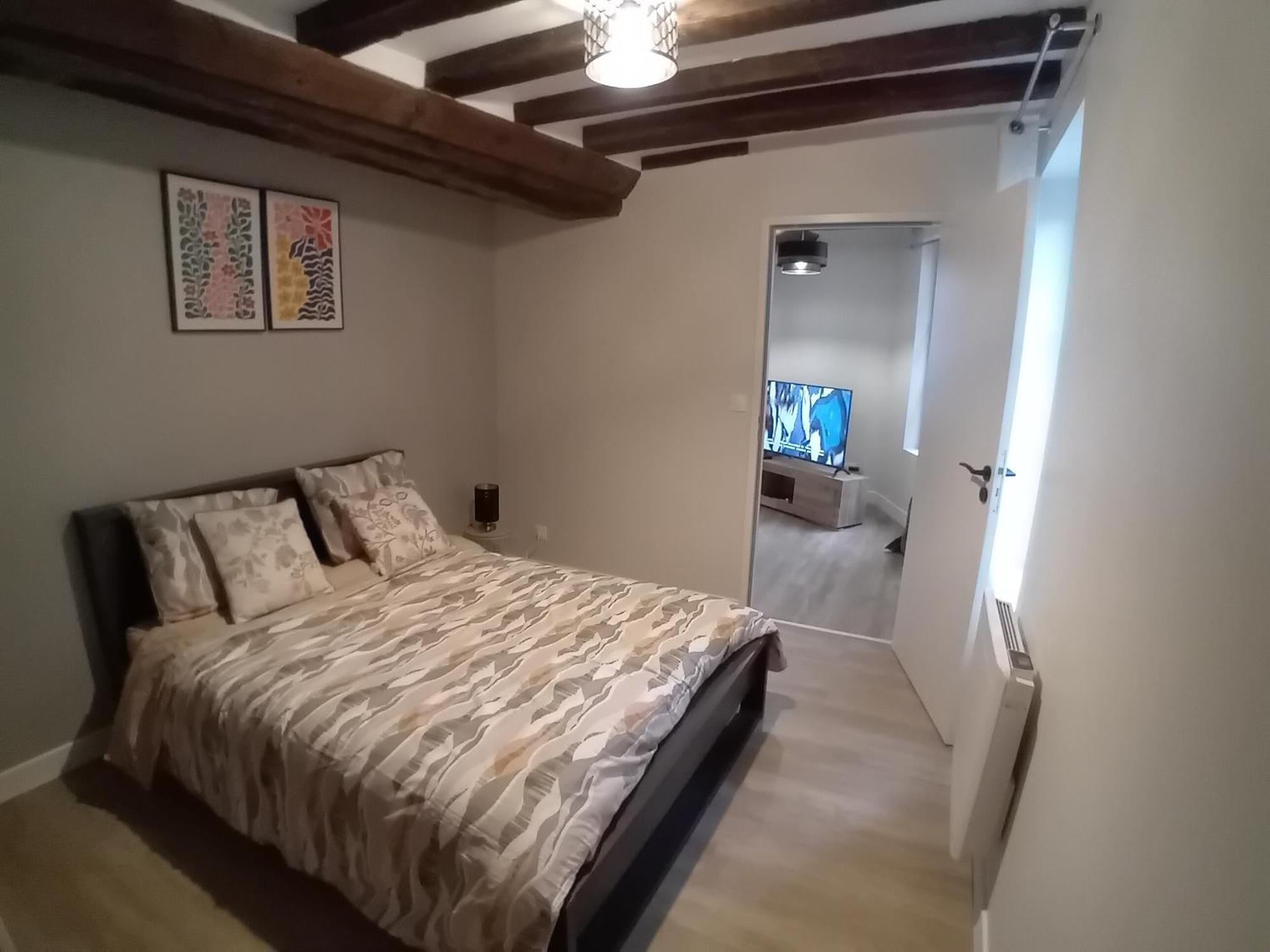 Le Vieux Laval Apartment ลาวาล ภายนอก รูปภาพ